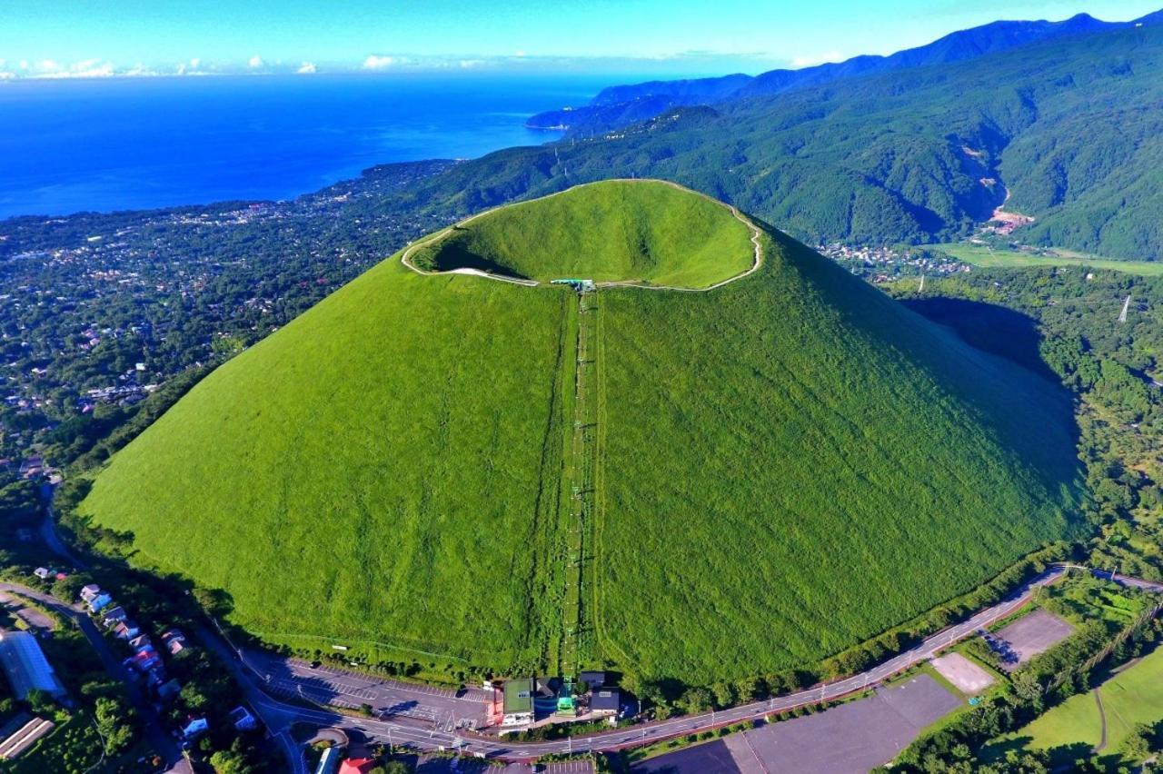 伊豆高原 温泉付別荘 Isana Mountain Villa Futo Esterno foto